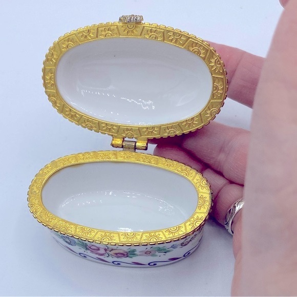 Imperial Porcelain Trinket Box “They Shall Mount Up With Wings As Eagles “ Verse - Picture 6 of 7